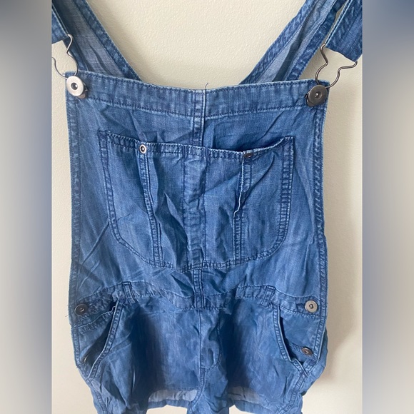 Aritzia Azure Skies Jean Short Overalls, Size Medium - Picture 2 of 5